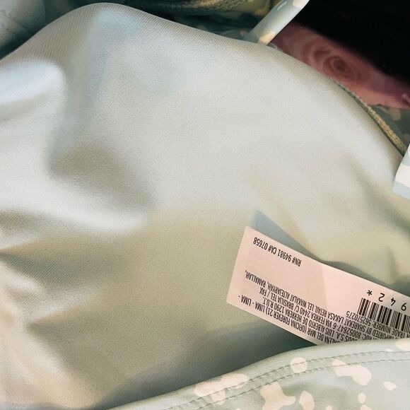 Forever 21 Long Line Sports Bra LARGE Jade Square Neck Moisture Wicking Gym NWT - Picture 9 of 9